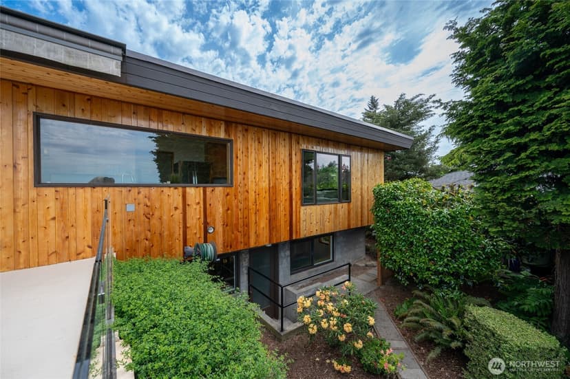 Property photo for 2806 SW 167 Place, Burien photo 6