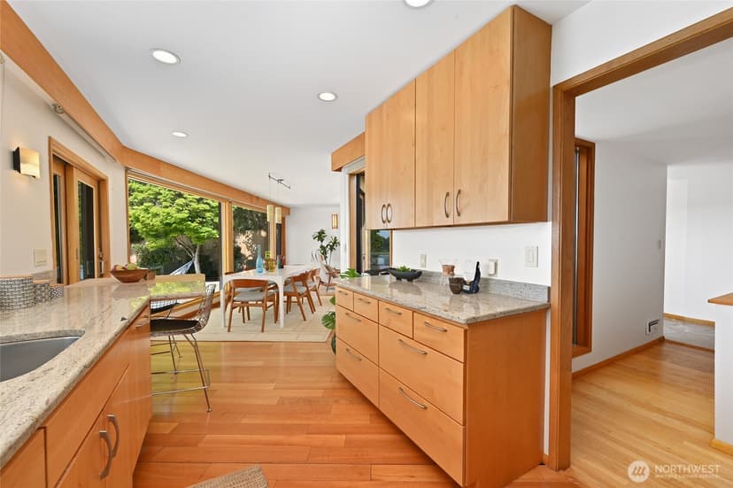 Property photo for 2806 SW 167 Place, Burien photo 14