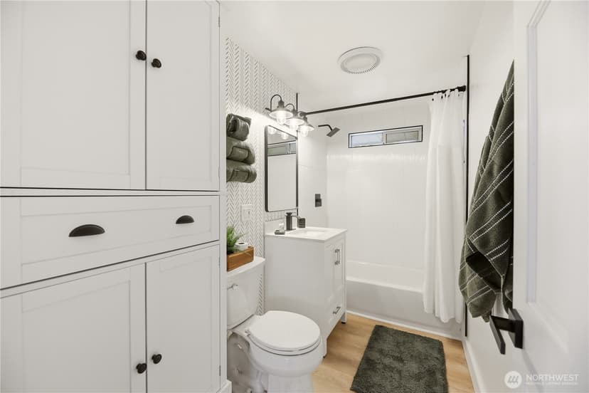 Property photo for 2301 Jade Avenue, Everett photo 20