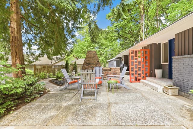 Property photo for 19563 38th Avenue NE, Lake Forest Park photo 2