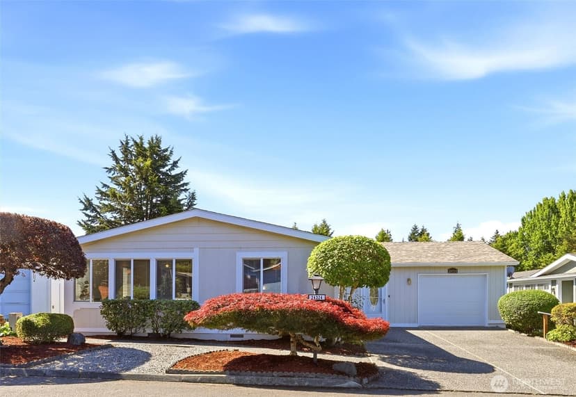 Property photo for 24324 9th Avenue W, Bothell photo 2