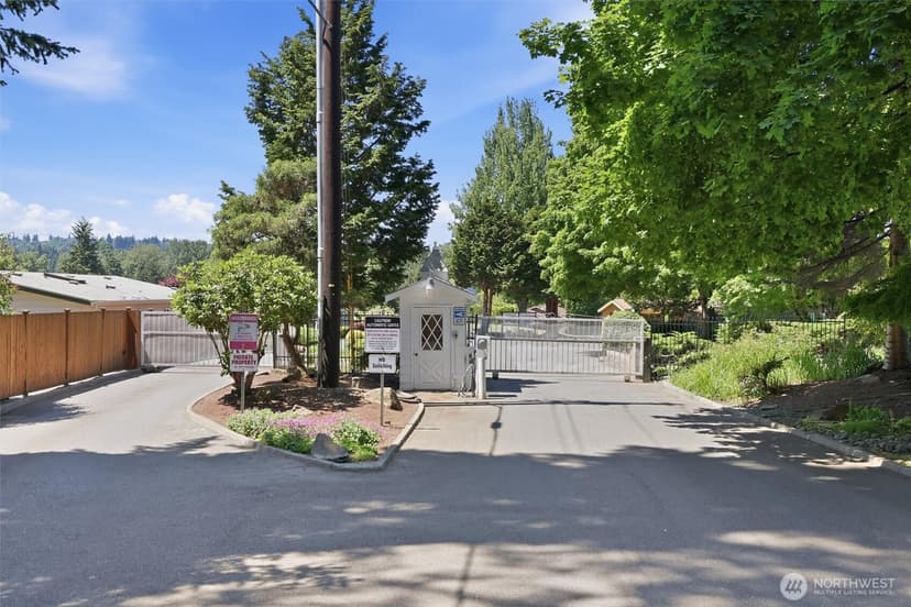 Property photo for 24324 9th Avenue W, Bothell photo 32