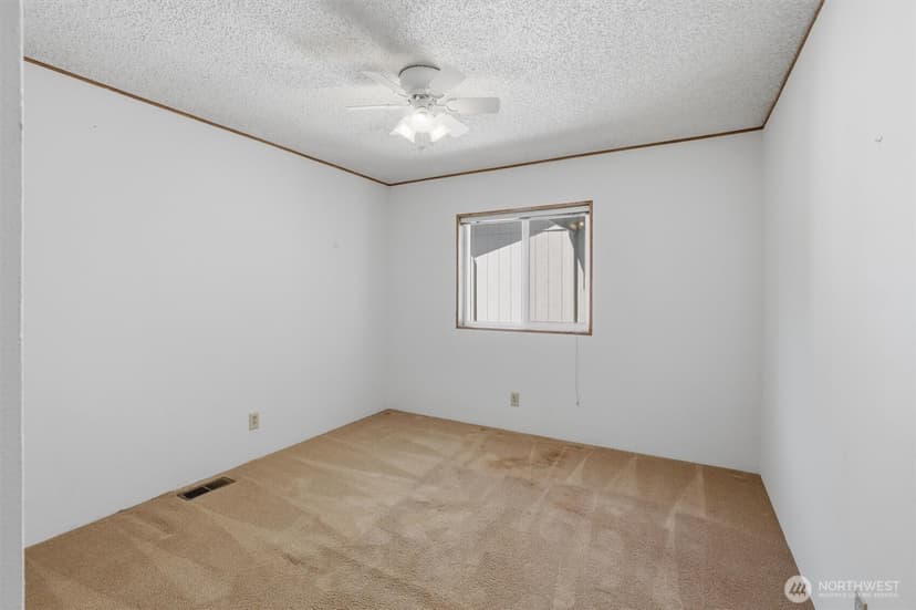 Property photo for 24324 9th Avenue W, Bothell photo 21