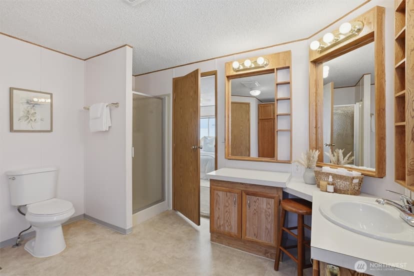 Property photo for 24324 9th Avenue W, Bothell photo 18