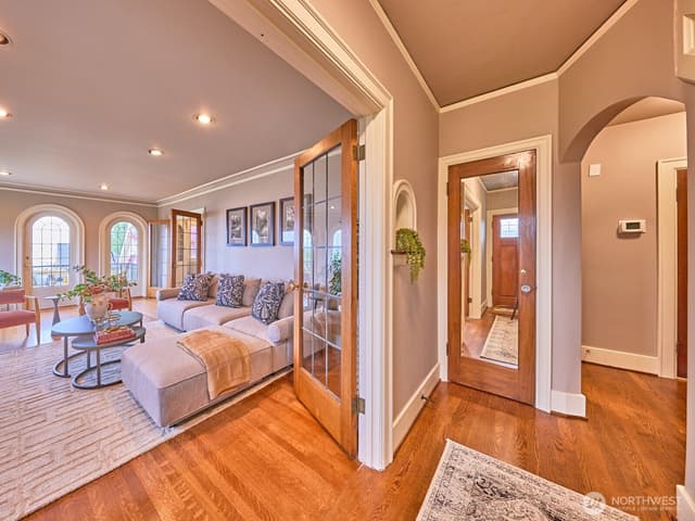 Property photo for 700 W Prospect Street, Seattle photo 5