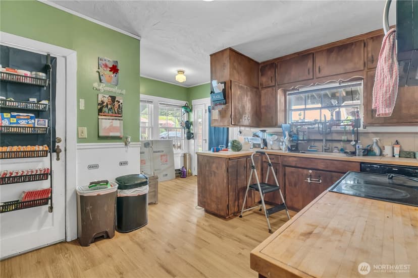 Property photo for 216 127th Street E, Tacoma photo 13