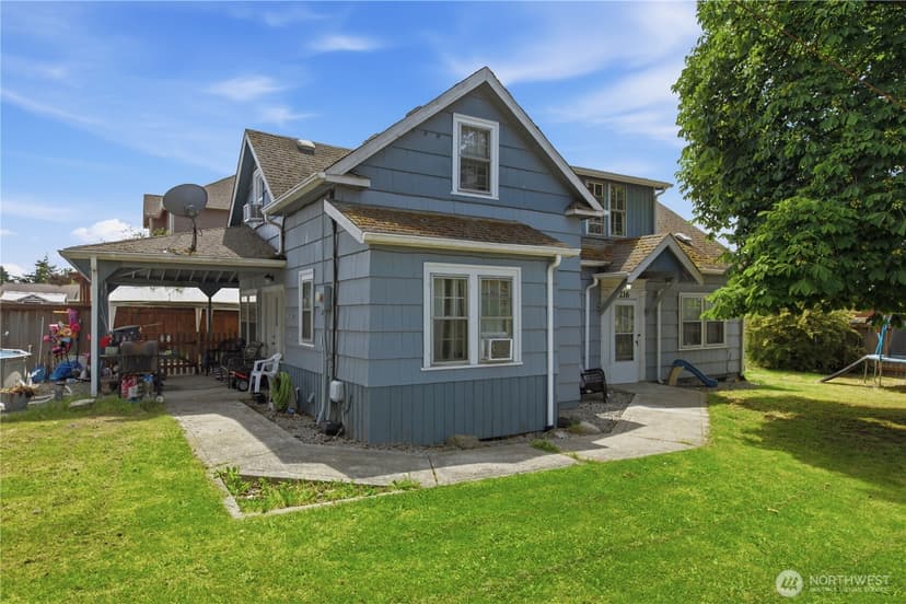 Property photo for 216 127th Street E, Tacoma photo 2