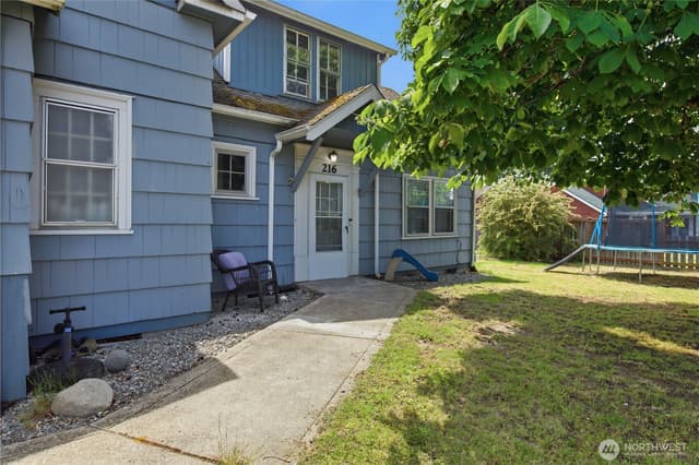 Property photo for 216 127th Street E, Tacoma photo 3