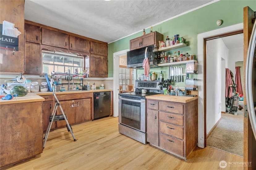 Property photo for 216 127th Street E, Tacoma photo 14