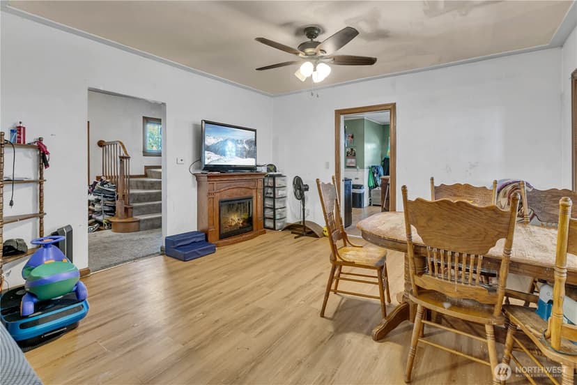 Property photo for 216 127th Street E, Tacoma photo 9