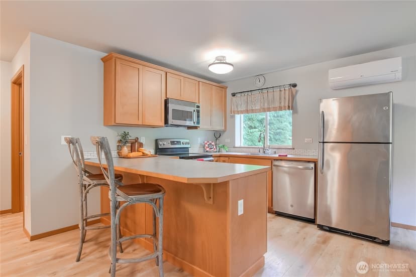 Property photo for 16023 Snohomish Avenue, Snohomish photo 38
