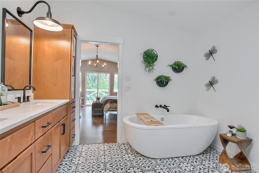 Property photo for 16023 Snohomish Avenue, Snohomish photo 19
