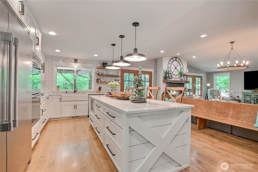 Property photo for 16023 Snohomish Avenue, Snohomish photo 12