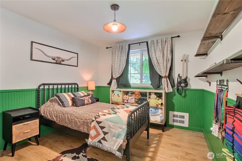 Property photo for 16023 Snohomish Avenue, Snohomish photo 22