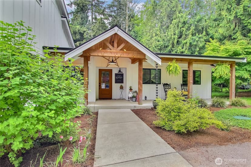 Property photo for 16023 Snohomish Avenue, Snohomish photo 4