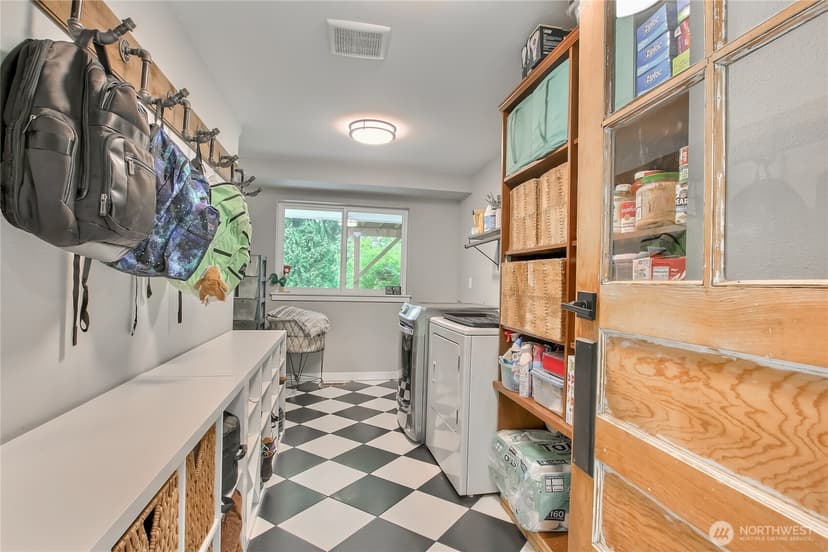 Property photo for 16023 Snohomish Avenue, Snohomish photo 28