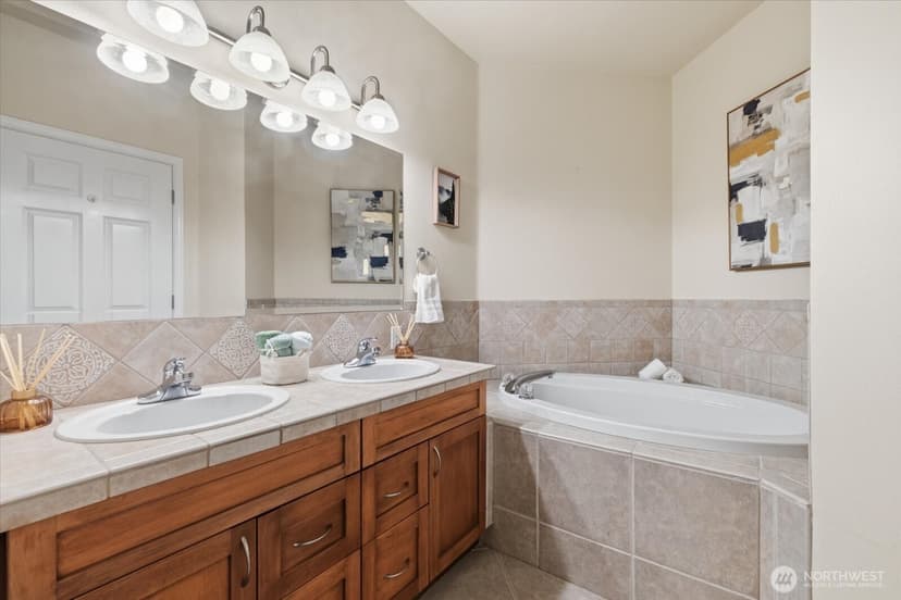Property photo for 15000 Juanita Drive NE #405, Kenmore photo 24