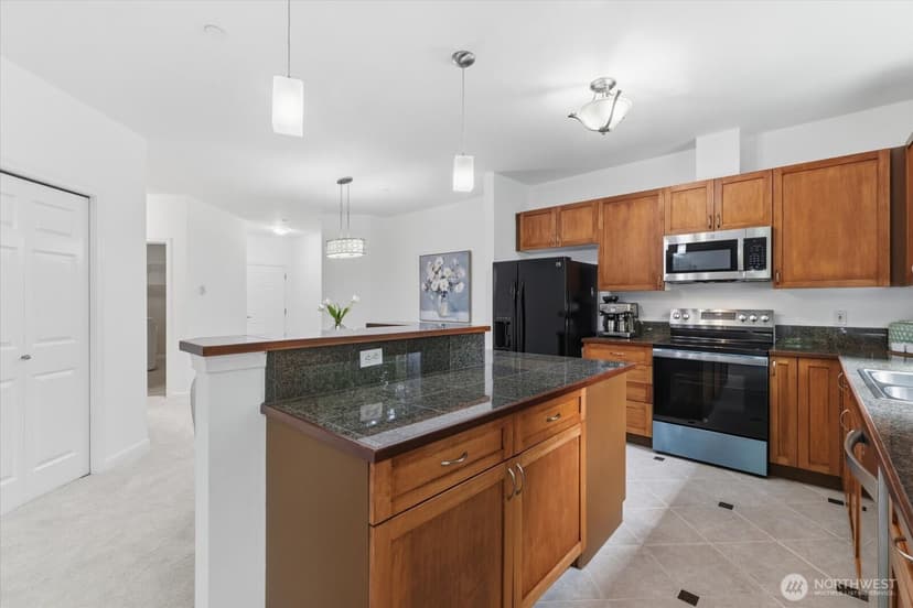 Property photo for 15000 Juanita Drive NE #405, Kenmore photo 6