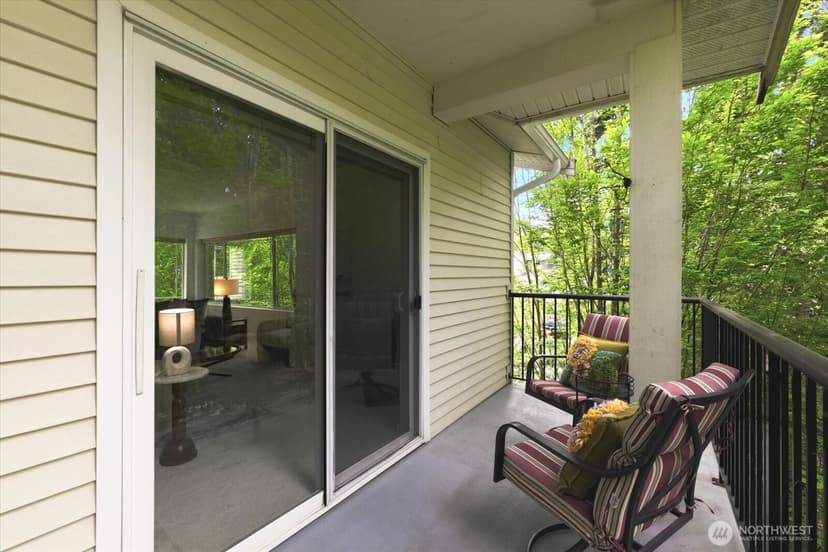 Property photo for 15000 Juanita Drive NE #405, Kenmore photo 12