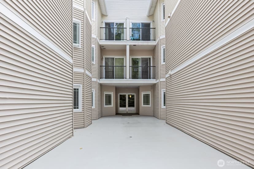 Property photo for 15000 Juanita Drive NE #405, Kenmore photo 35