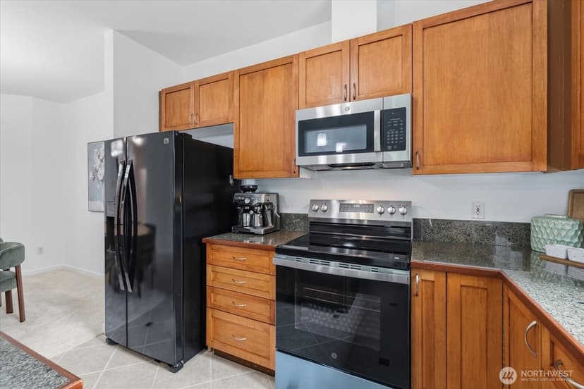 Property photo for 15000 Juanita Drive NE #405, Kenmore photo 7
