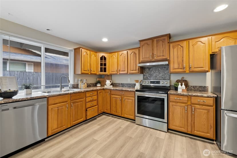 Property photo for 8101 53rd Street Ct W, University Place photo 5