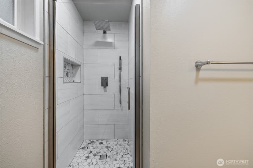 Property photo for 8101 53rd Street Ct W, University Place photo 20