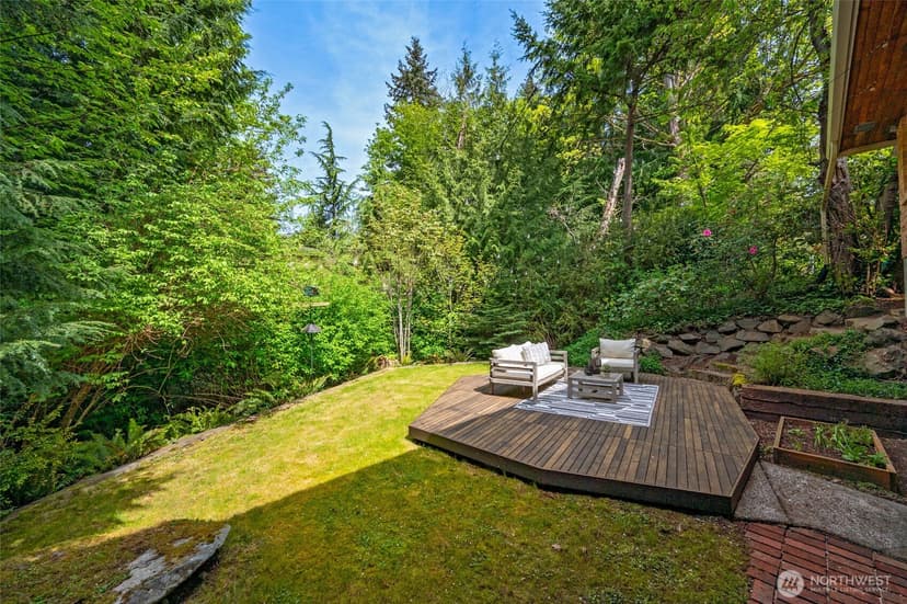 Property photo for 10801 12th Avenue NE, Seattle photo 3
