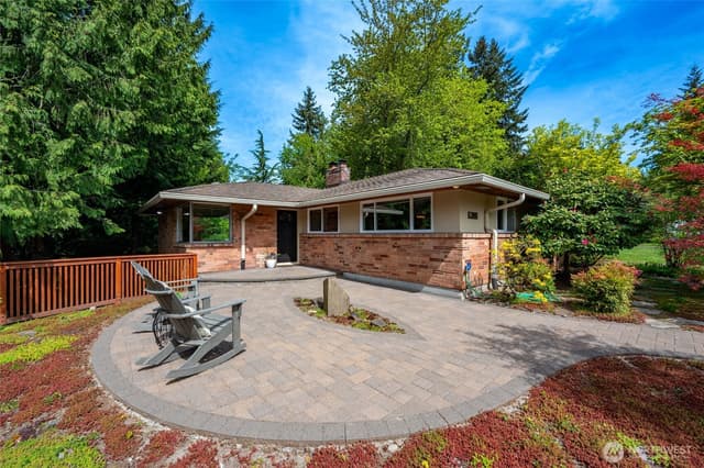 Property photo for 10801 12th Avenue NE, Seattle photo 2