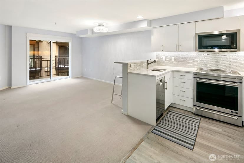Property photo for 425 Vine Street #614, Seattle photo 8