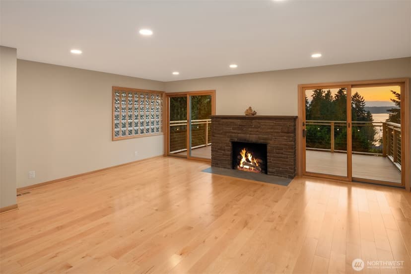 Property photo for 16311 25th Avenue SW, Burien photo 8