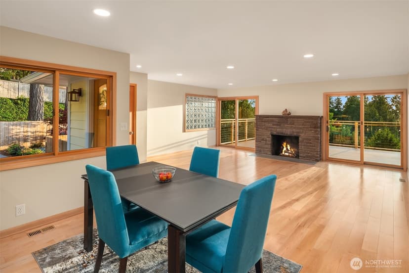 Property photo for 16311 25th Avenue SW, Burien photo 7
