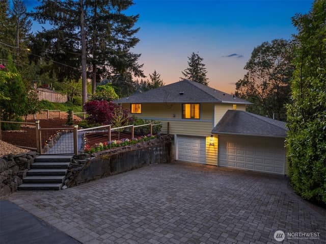 Property photo for 16311 25th Avenue SW, Burien photo 3