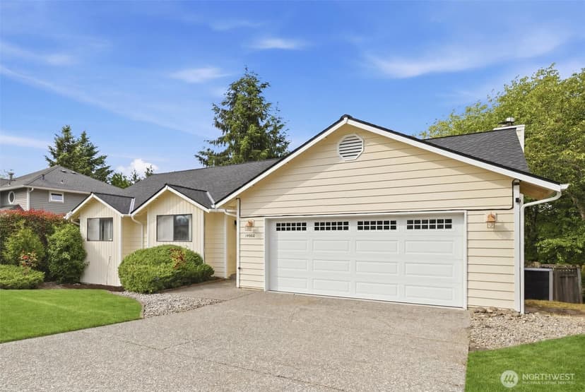 Property photo for 14006 SE 158th Street, Renton