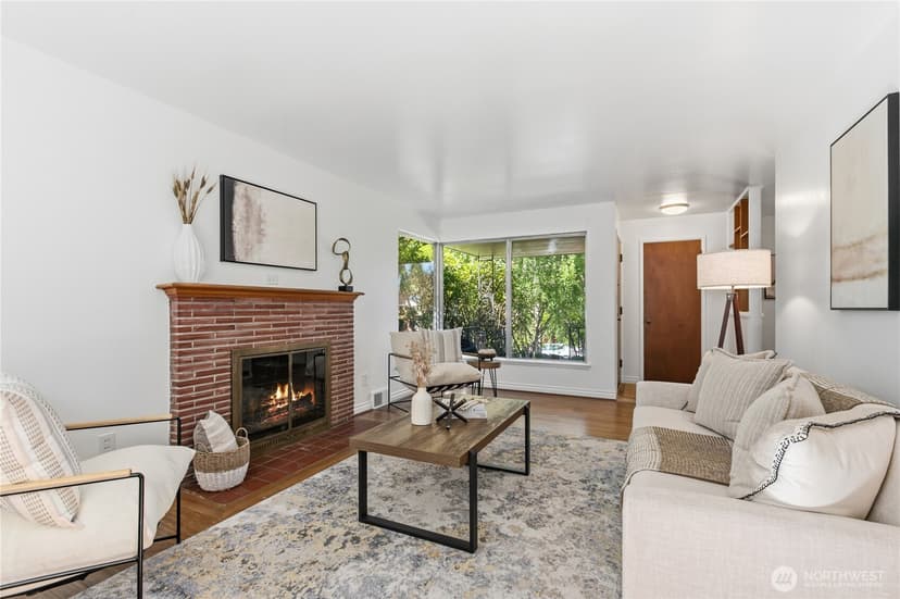 Property photo for 6542 43rd Avenue NE, Seattle photo 12