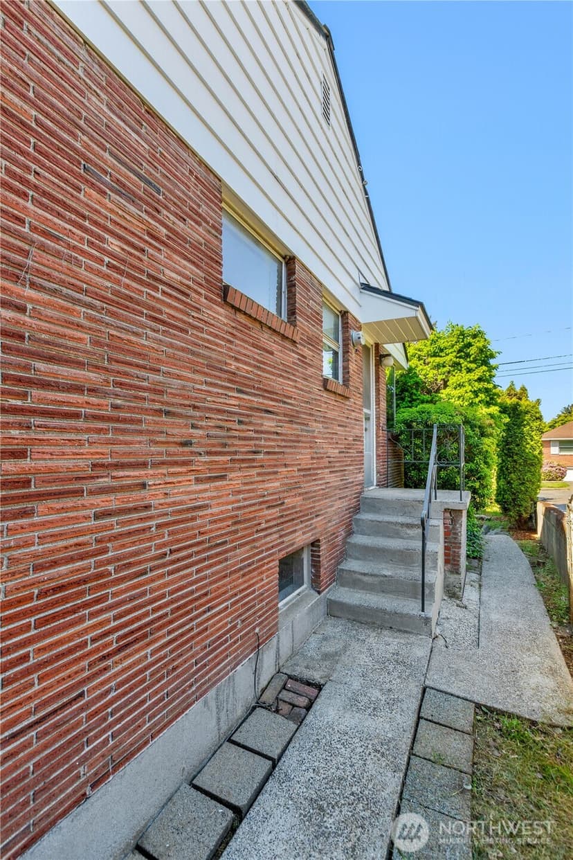 Property photo for 6542 43rd Avenue NE, Seattle photo 26