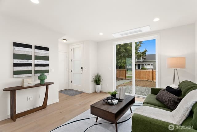 Property photo for 2817 W Bertona Street, Seattle photo 4