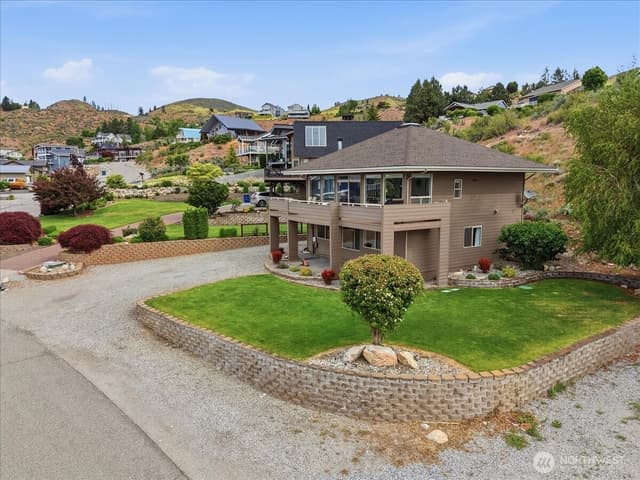 Property photo for 101 Stormy Mountain Way, Chelan photo 2