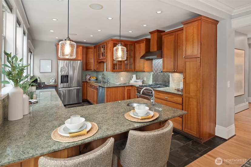 Property photo for 159 Blaine Street, Seattle photo 16