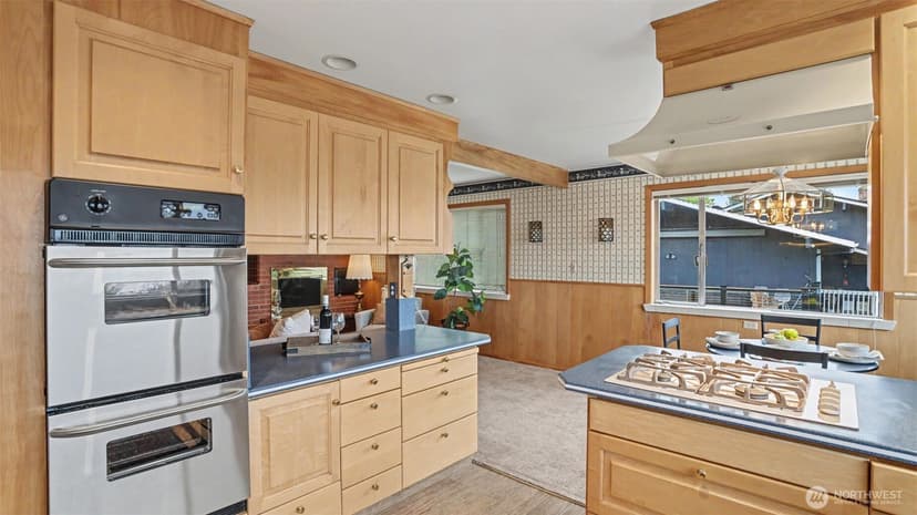 Property photo for 5810 NE 181st Street, Kenmore photo 17