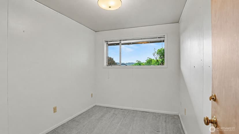 Property photo for 5810 NE 181st Street, Kenmore photo 31