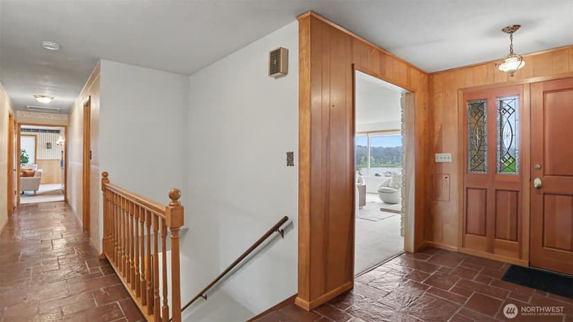Property photo for 5810 NE 181st Street, Kenmore photo 8
