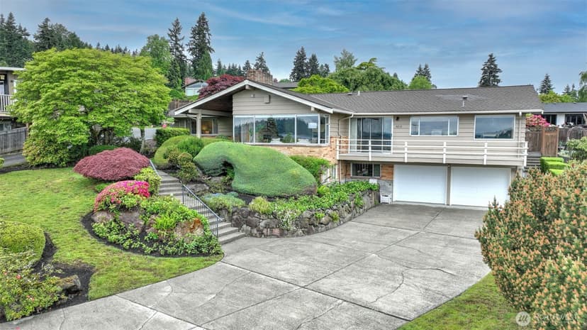 Property photo for 5810 NE 181st Street, Kenmore photo 2