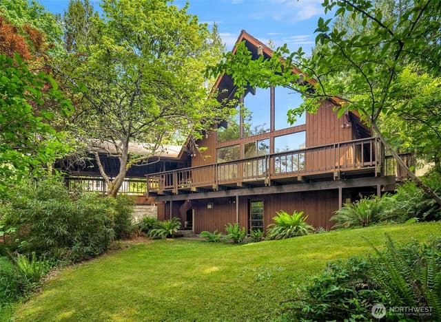 Property photo for 5709 80th Avenue SE, Mercer Island photo 2