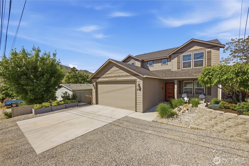 Property photo for 609 N Bradley Street, Chelan photo 2