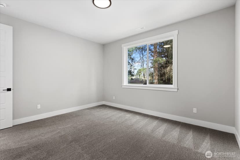 Property photo for 3500 Alaska Road, Brier photo 32