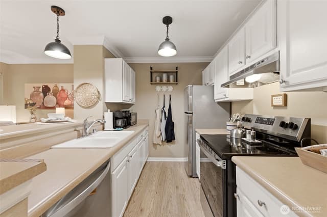 Property photo for 31500 33rd Place SW #B103, Federal Way photo 5
