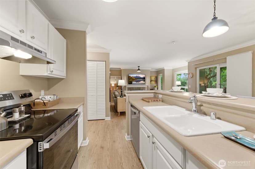 Property photo for 31500 33rd Place SW #B103, Federal Way photo 6