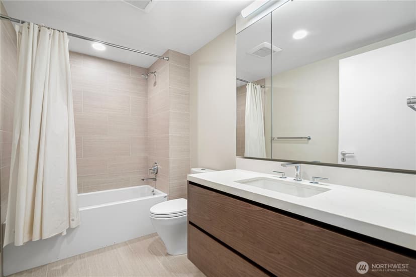 Property photo for 121 Stewart Street #1605, Seattle photo 14