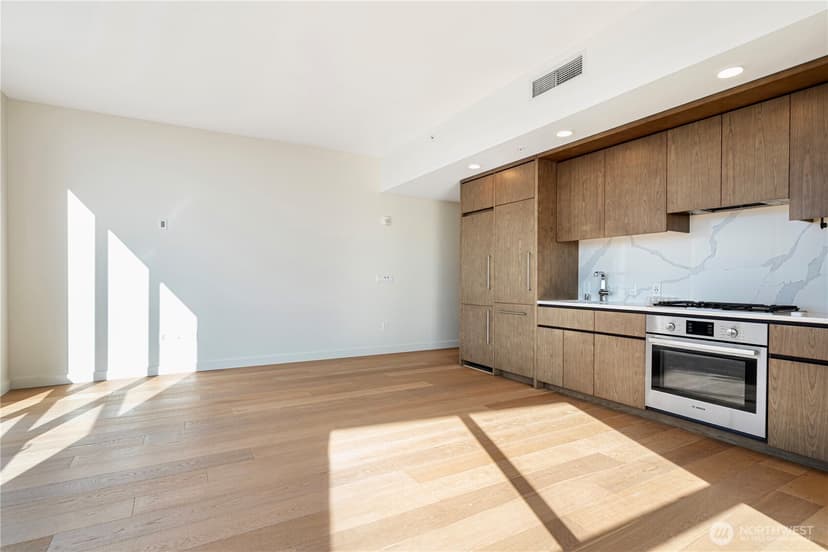 Property photo for 121 Stewart Street #1605, Seattle photo 6